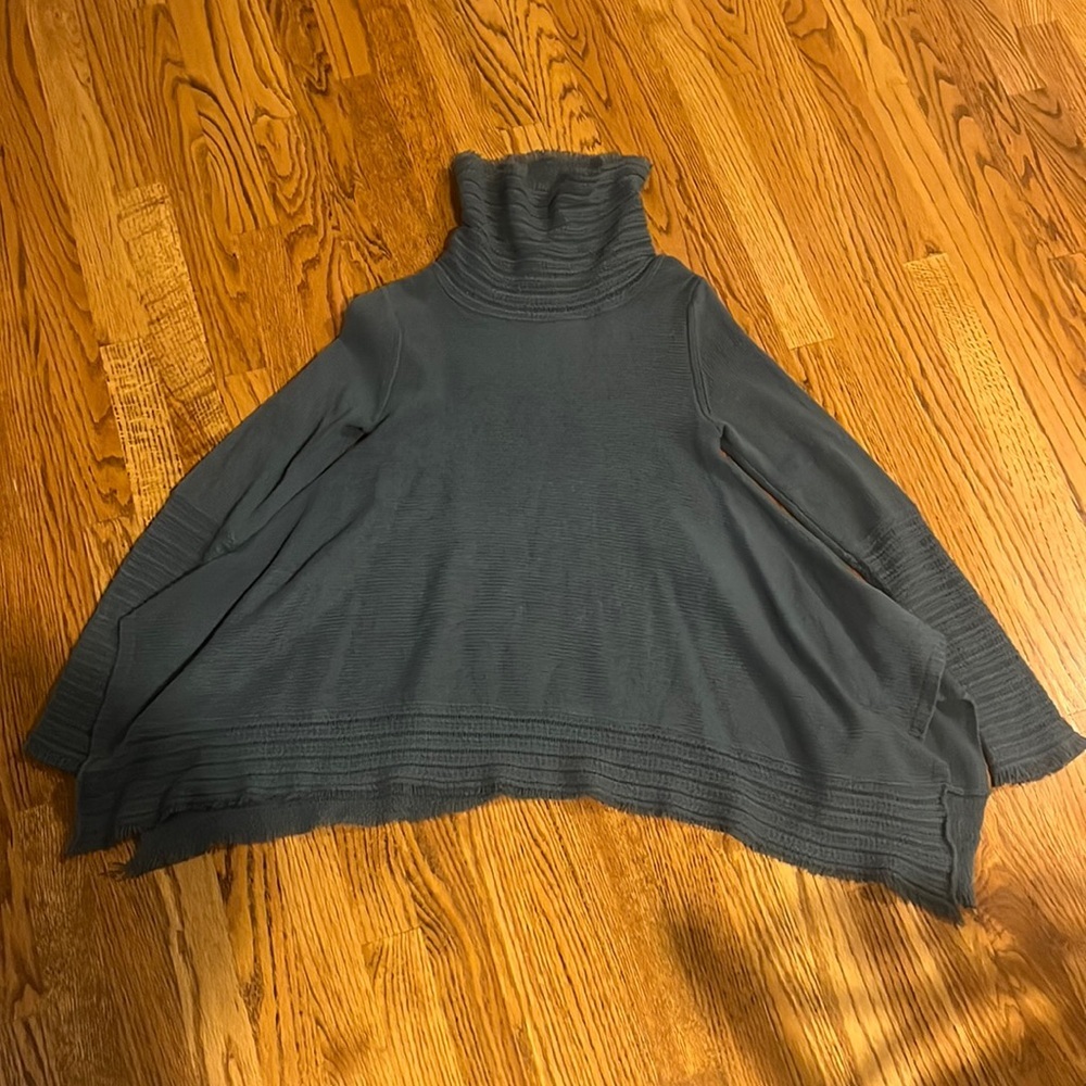 Christopher Fischer Woman’s Blue Cashmere Sweater Size S
